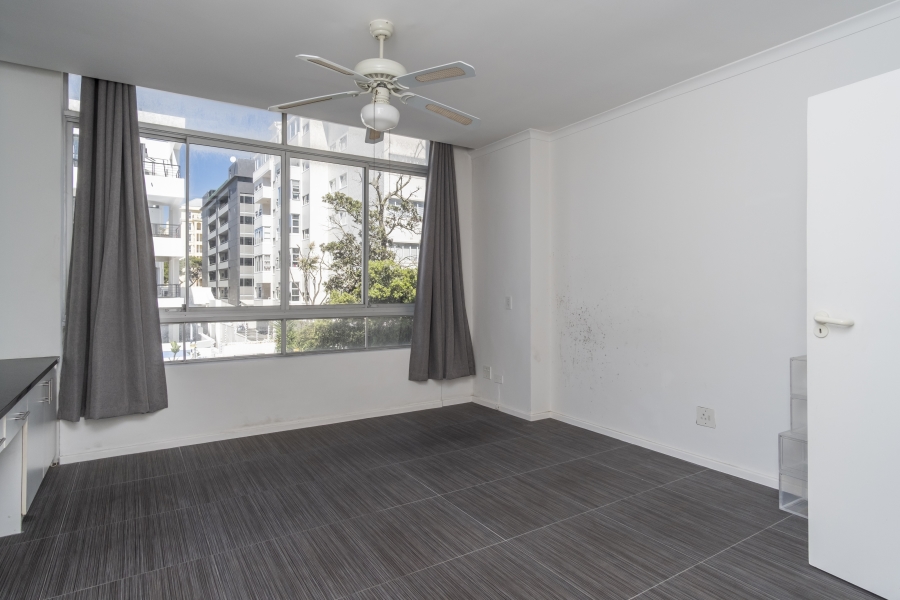 3 Bedroom Property for Sale in Sea Point Western Cape
